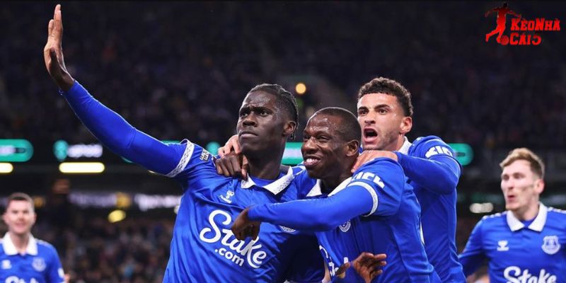Everton vs Burnley cho thấy sức nóng từ Goodison Park